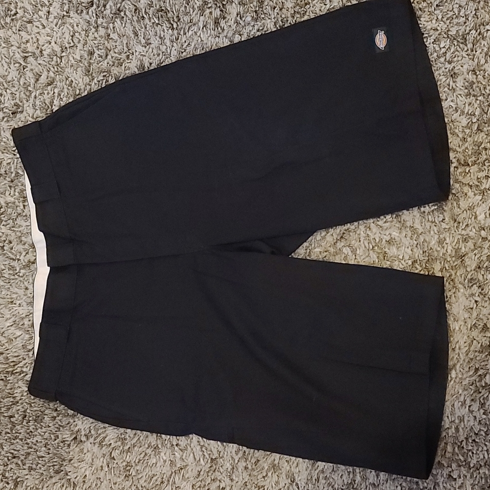 Black Dickies, Shorts, Size 40, broken zipper